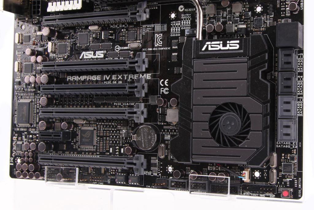 ASUS ROG Rampage IV Extreme Black 03